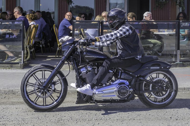 2013–2014 Harley-Davidson CVO BREAKOUT
