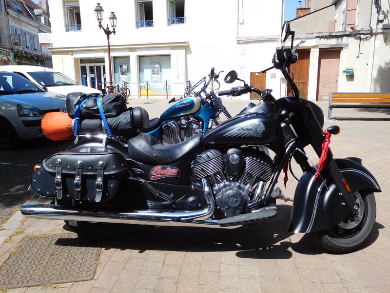 2013 Indian CHIEF DARK HORSE