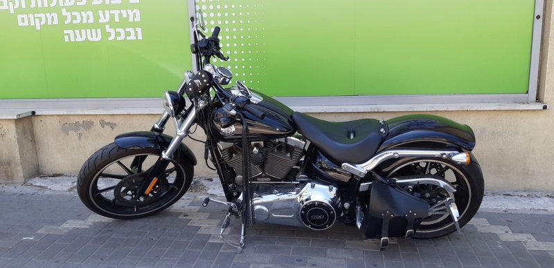 2018–2019 Harley-Davidson SOFTAIL BREAKOUT