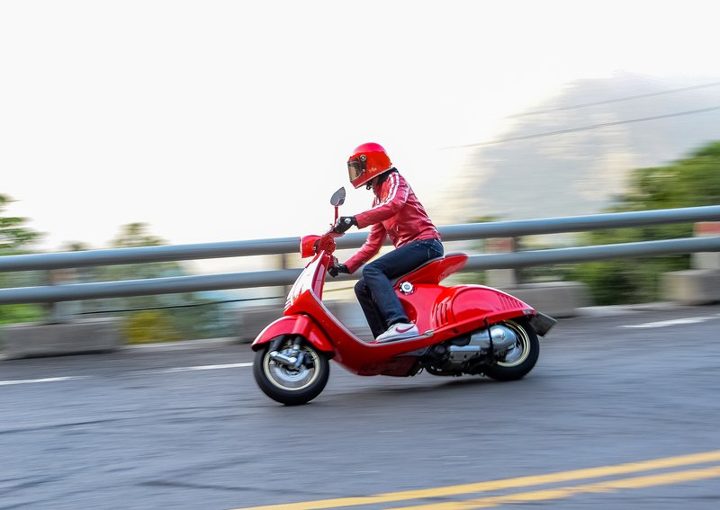 2014–2016 Vespa 946