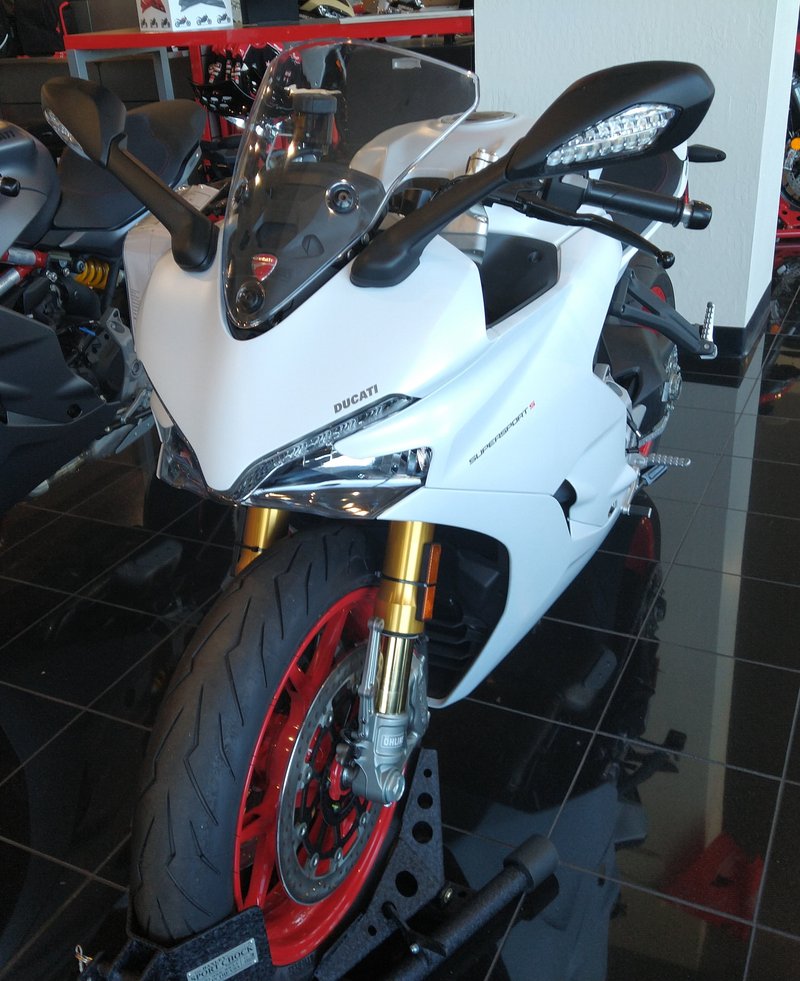 2017–2019 Ducati SUPERSPORT