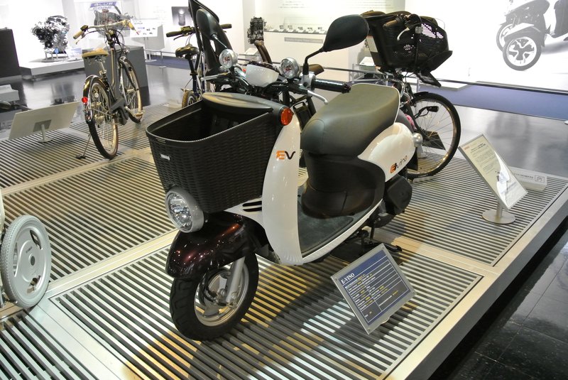 2017–2018 Yamaha E-VINO