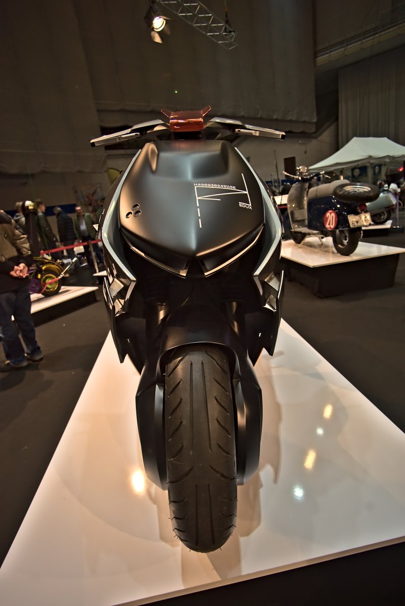 2018 BMW CONCEPT LINK