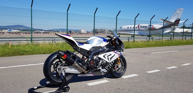 2018–2019 BMW HP4 RACE