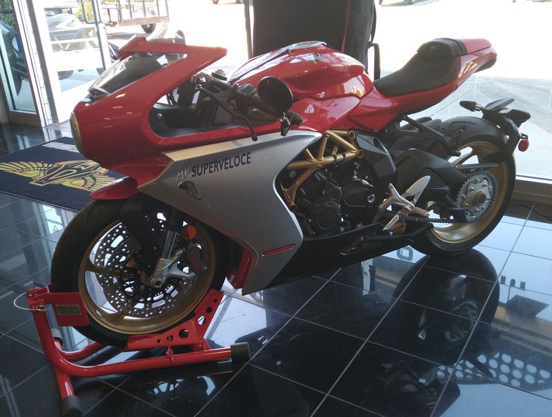 2020–2022 MV Agusta SUPERVELOCE 800