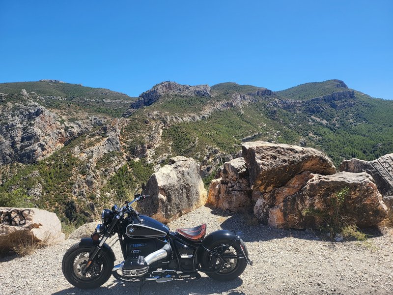 2021–2022 BMW R 18