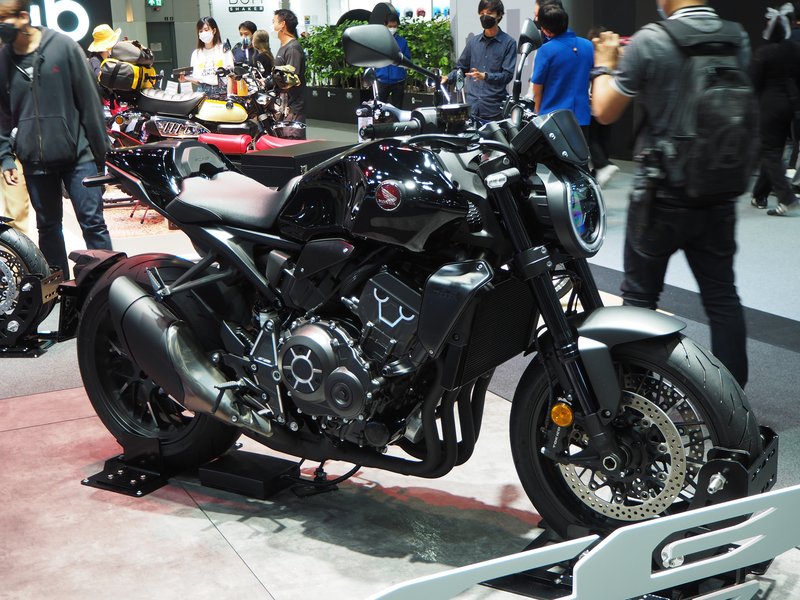 2021–2022 Honda CB1000R BLACK EDITION