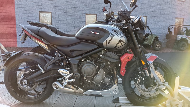 2021–2022 Triumph TRIDENT 660