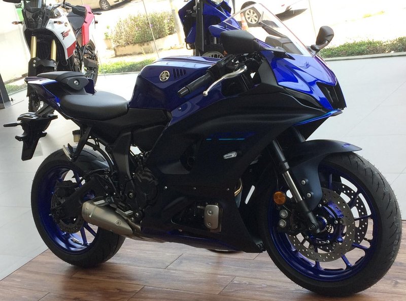 2021–2022 Yamaha R7